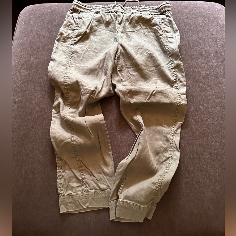 Level 99 army green pants. Cropped fit. Size medium